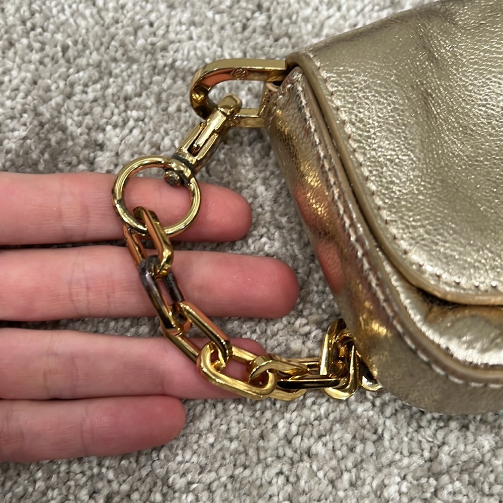 Tory Burch Metallic Crossbody bag with chain. - Picture 3 of 10